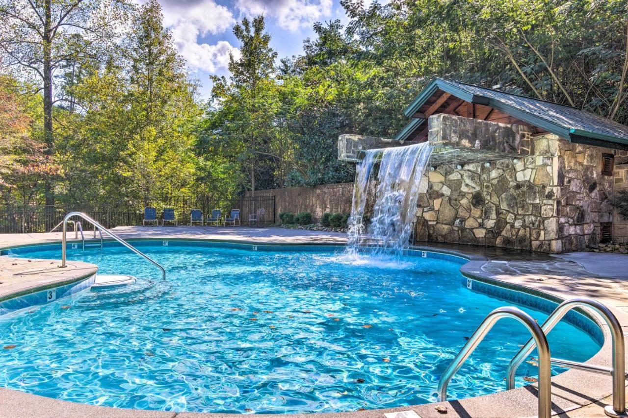 Dog Friendly, Romantic Mtn Getaway Hot Tub Pool Гатлінбург Екстер'єр фото