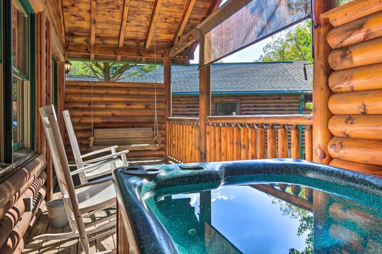 Dog Friendly, Romantic Mtn Getaway Hot Tub Pool Гатлінбург Екстер'єр фото