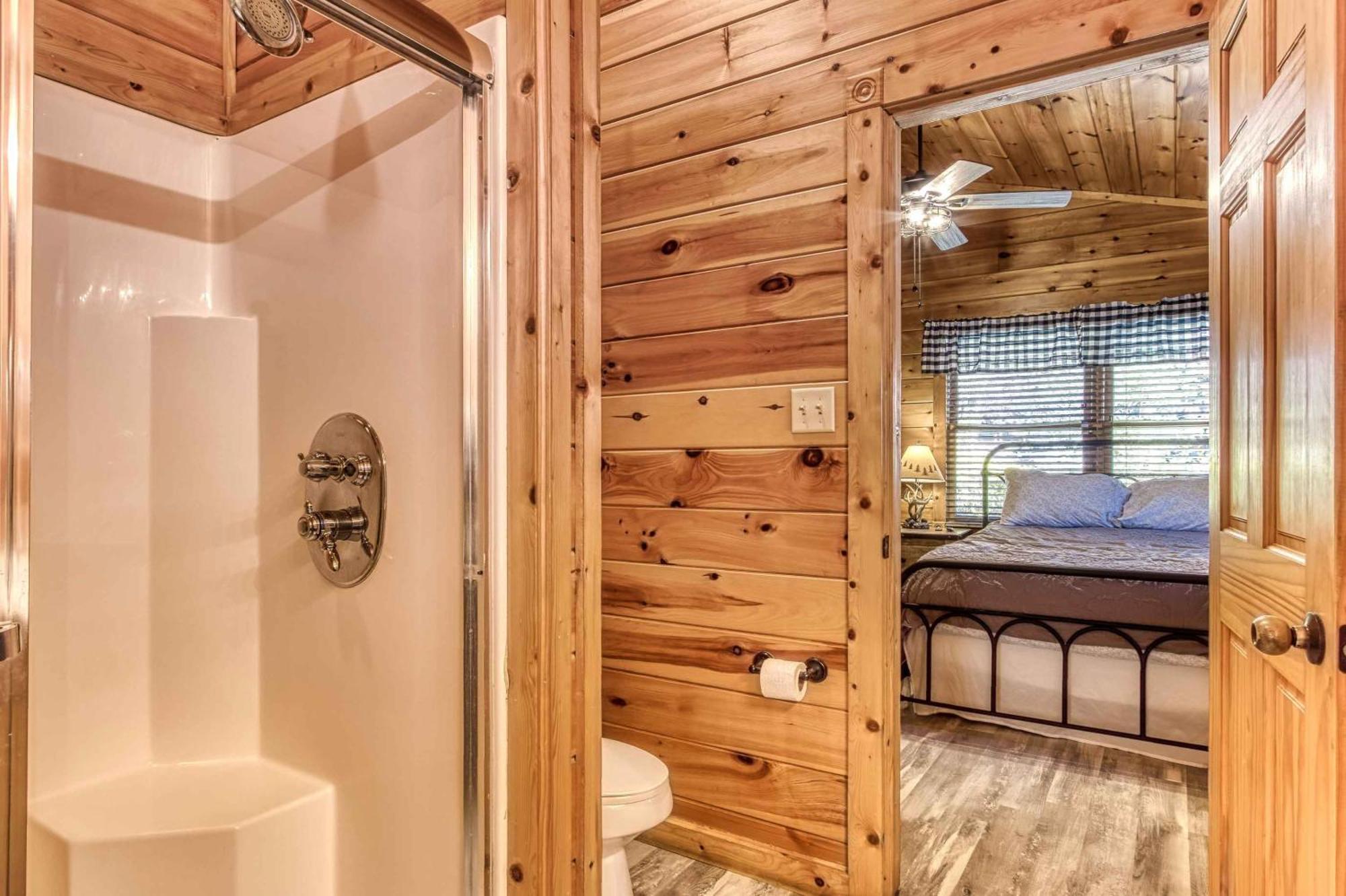 Dog Friendly, Romantic Mtn Getaway Hot Tub Pool Гатлінбург Екстер'єр фото