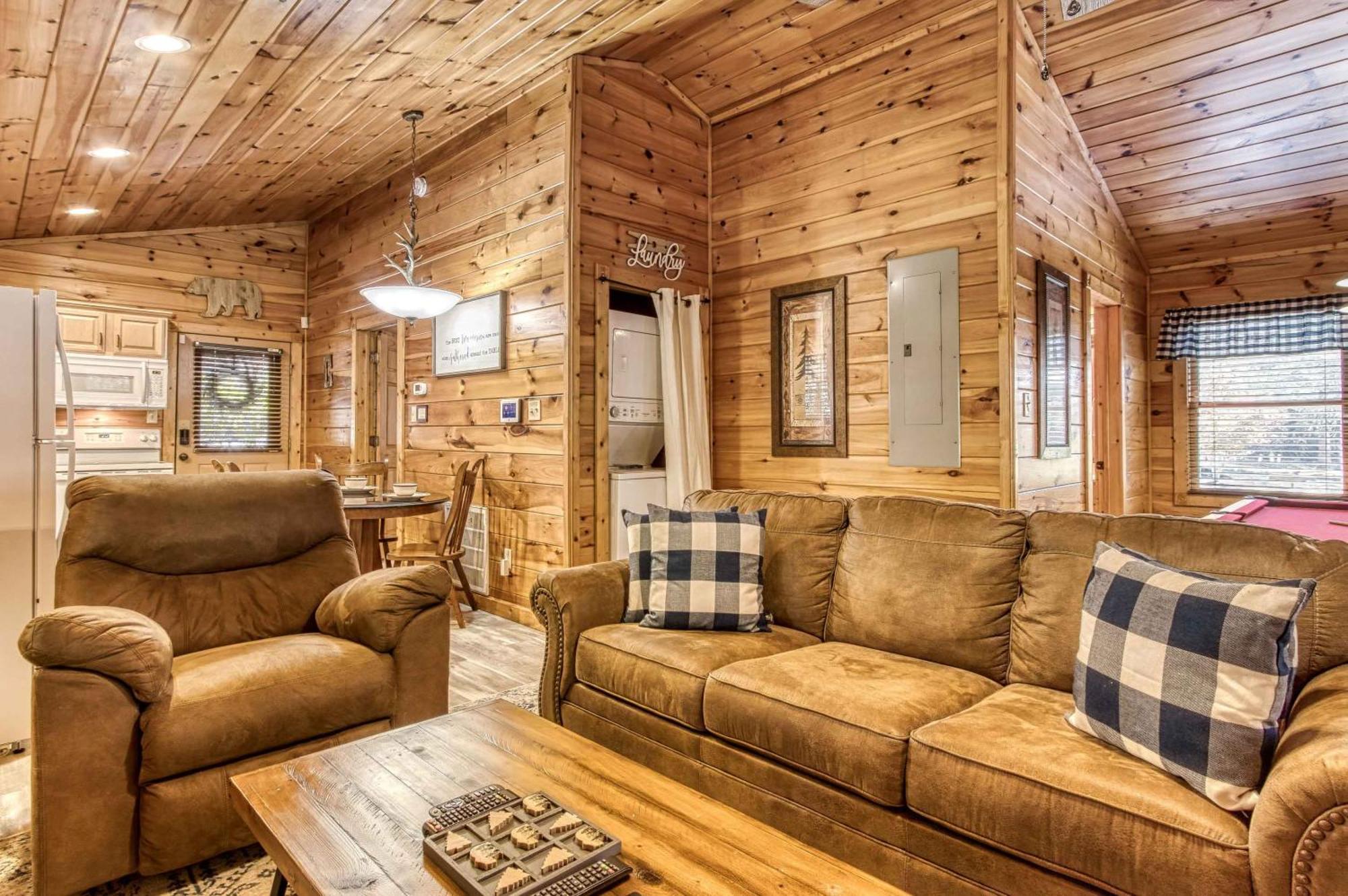 Dog Friendly, Romantic Mtn Getaway Hot Tub Pool Гатлінбург Екстер'єр фото