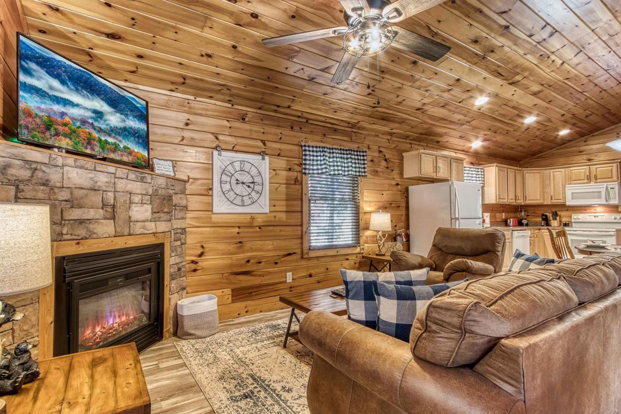 Dog Friendly, Romantic Mtn Getaway Hot Tub Pool Гатлінбург Екстер'єр фото